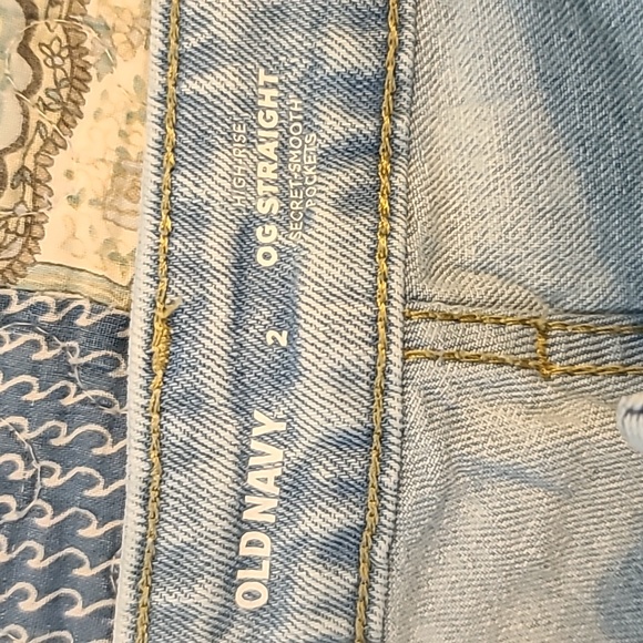 Old Navy Shorts - Picture 2 of 4